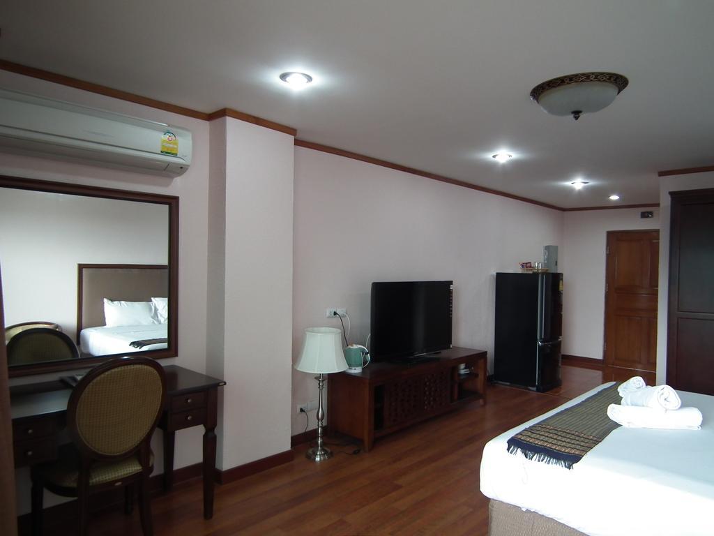 דירות Abricole At Pattaya Hill מראה חיצוני תמונה