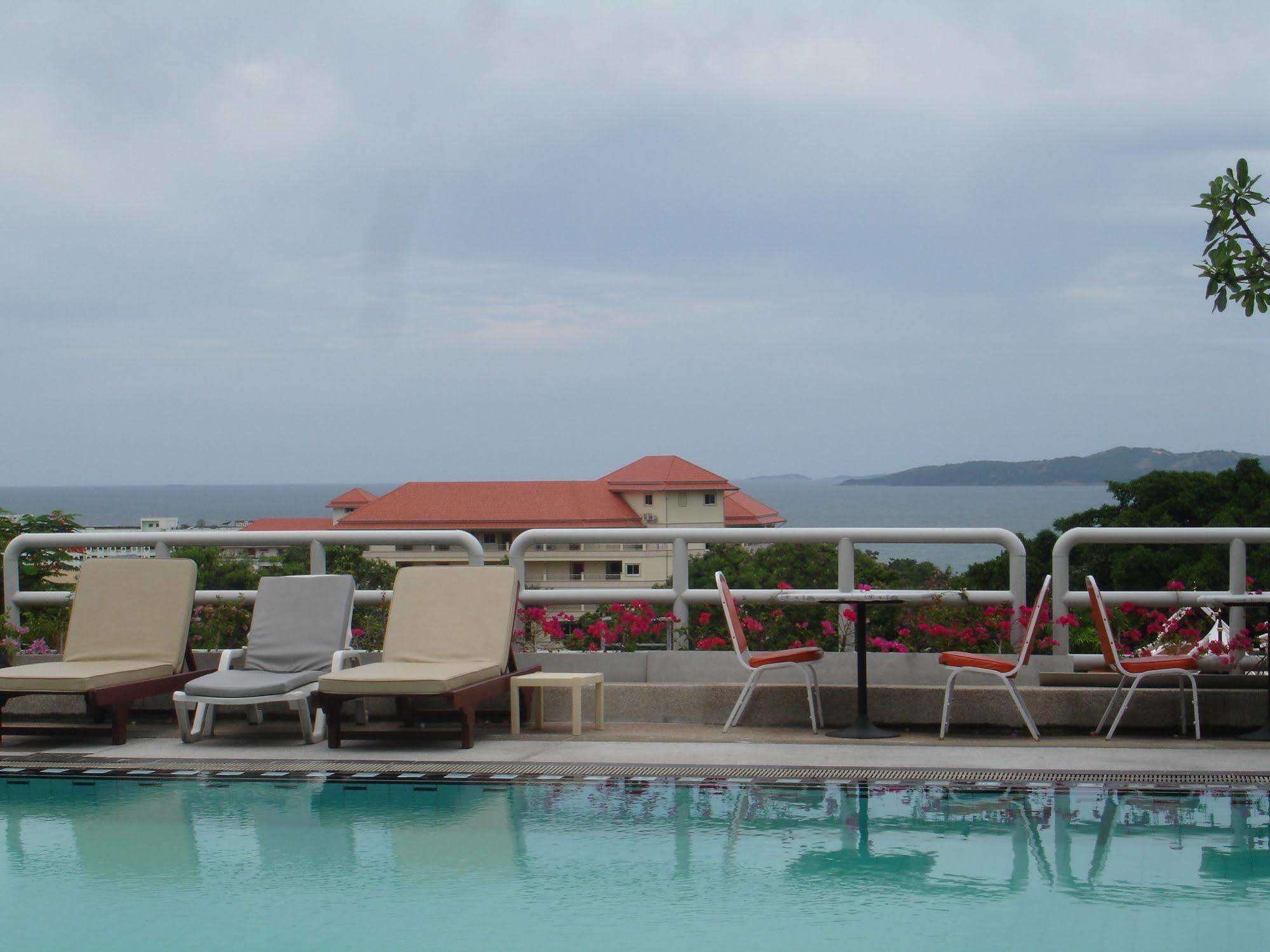 דירות Abricole At Pattaya Hill מראה חיצוני תמונה
