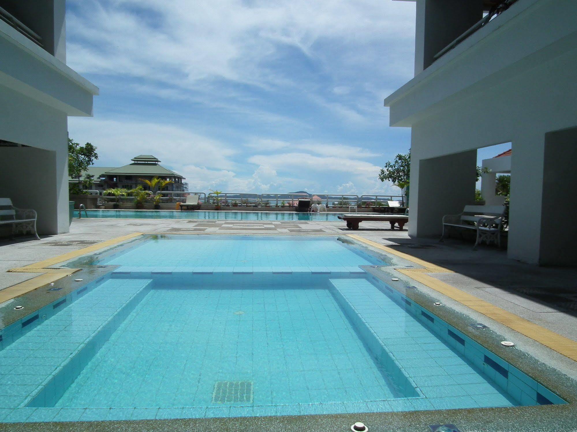 דירות Abricole At Pattaya Hill מראה חיצוני תמונה