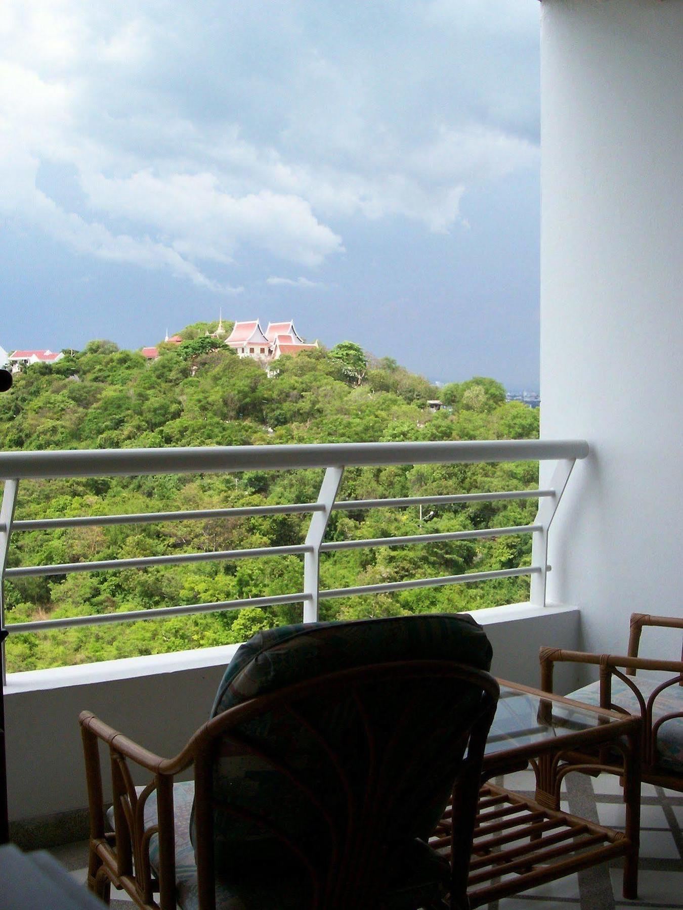 דירות Abricole At Pattaya Hill מראה חיצוני תמונה